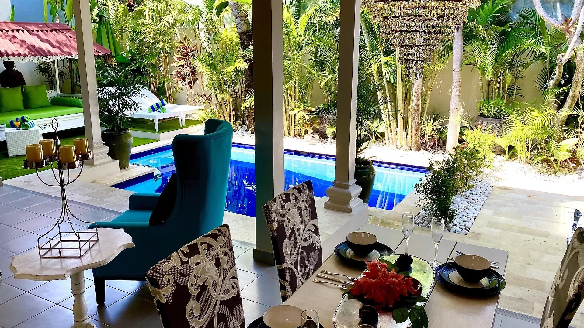 Frangipani Villa Seminyak  Σεμινιάκ