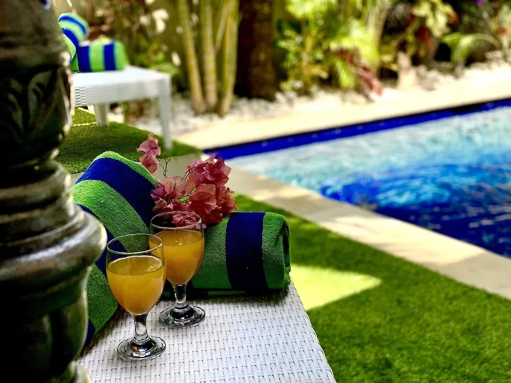 Frangipani Villa Seminyak Σεμινιάκ